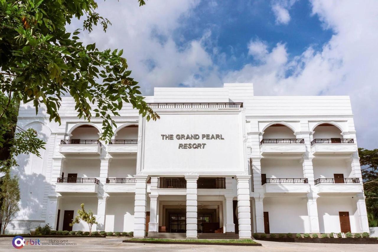 The Grand Pearl Resort Monaragala Exterior foto